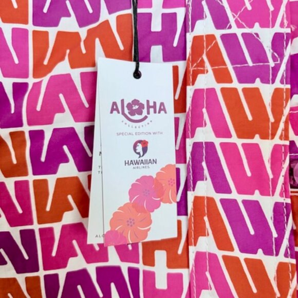 ALOHA COLLECTION X HAWAIIAN AIRLINES Hawaiian Keep it Light Weekender - NWT! - Picture 2 of 3